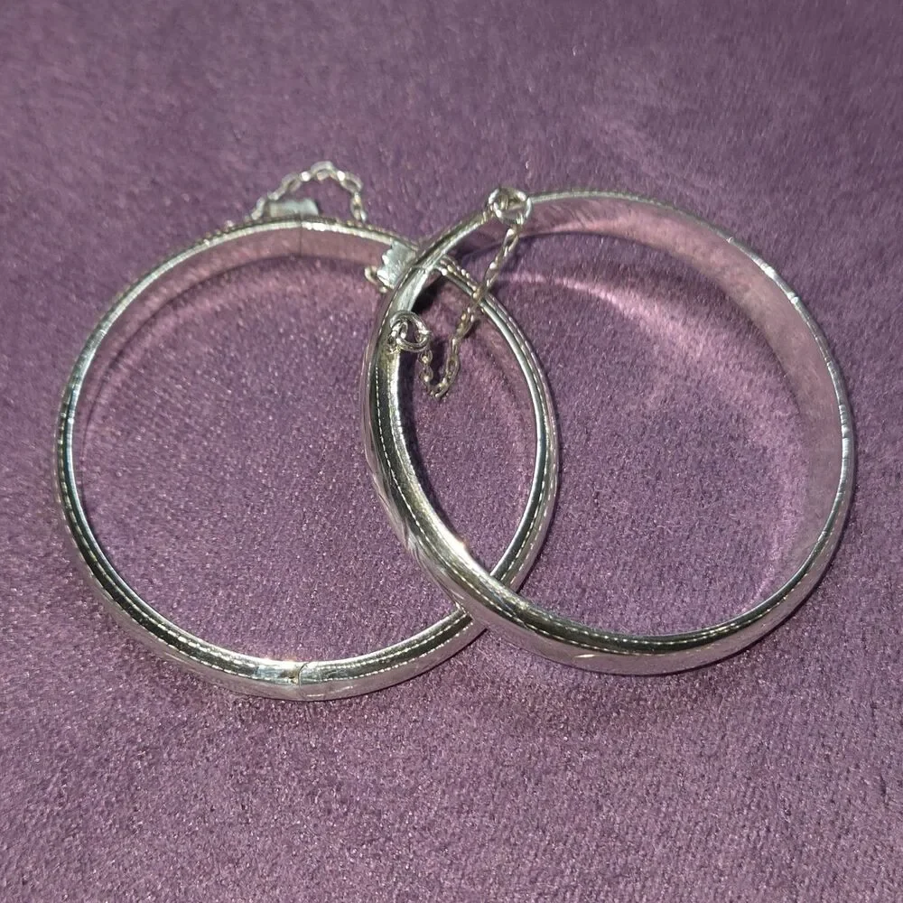 Sterling Silver Vintage Baby Hinged Bangle Bracelet Set Lovely Etched Design
